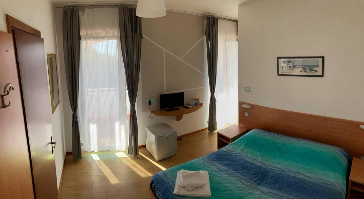 גראדו Albergo Al Sole מראה חיצוני תמונה