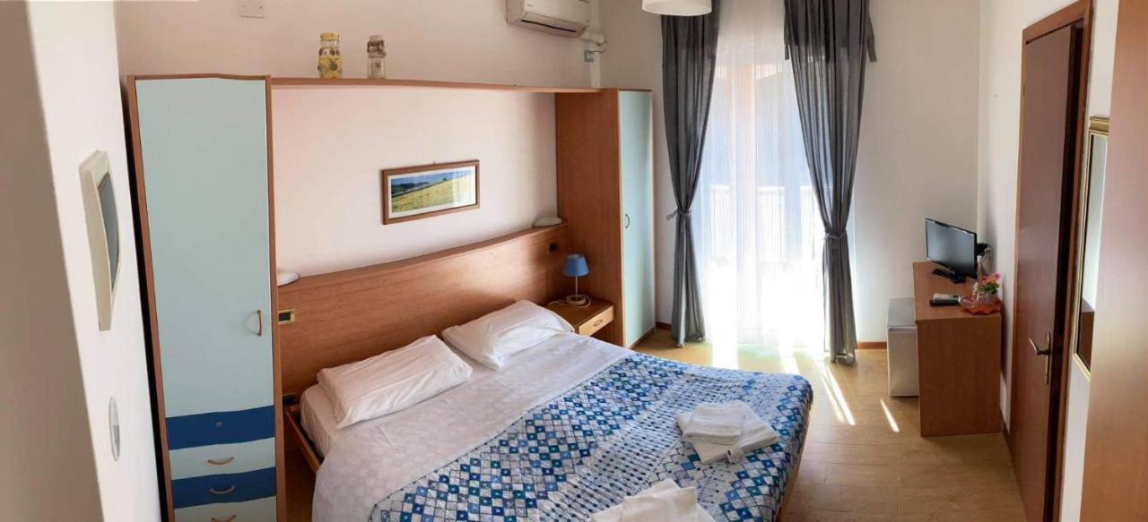גראדו Albergo Al Sole מראה חיצוני תמונה